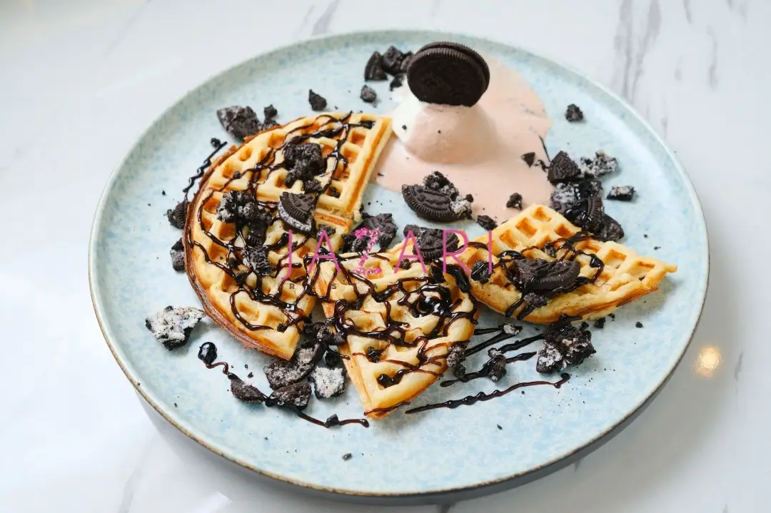 Crispy Chicken & Waffles